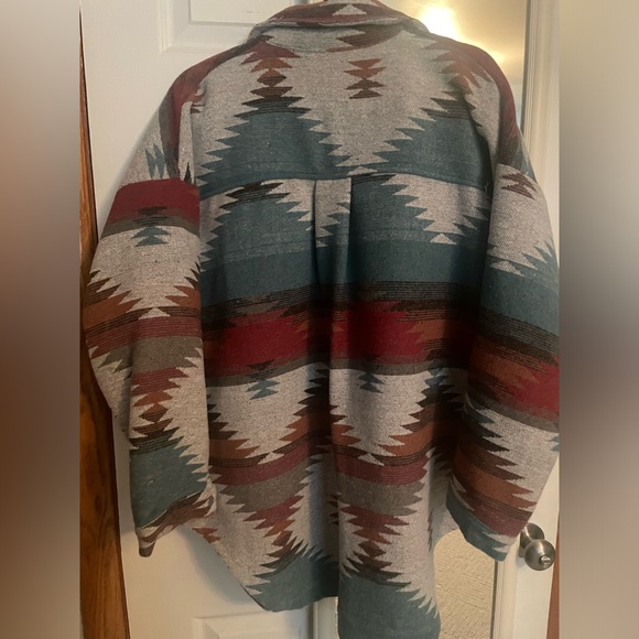 Aztec Print Shacket - Picture 4 of 5